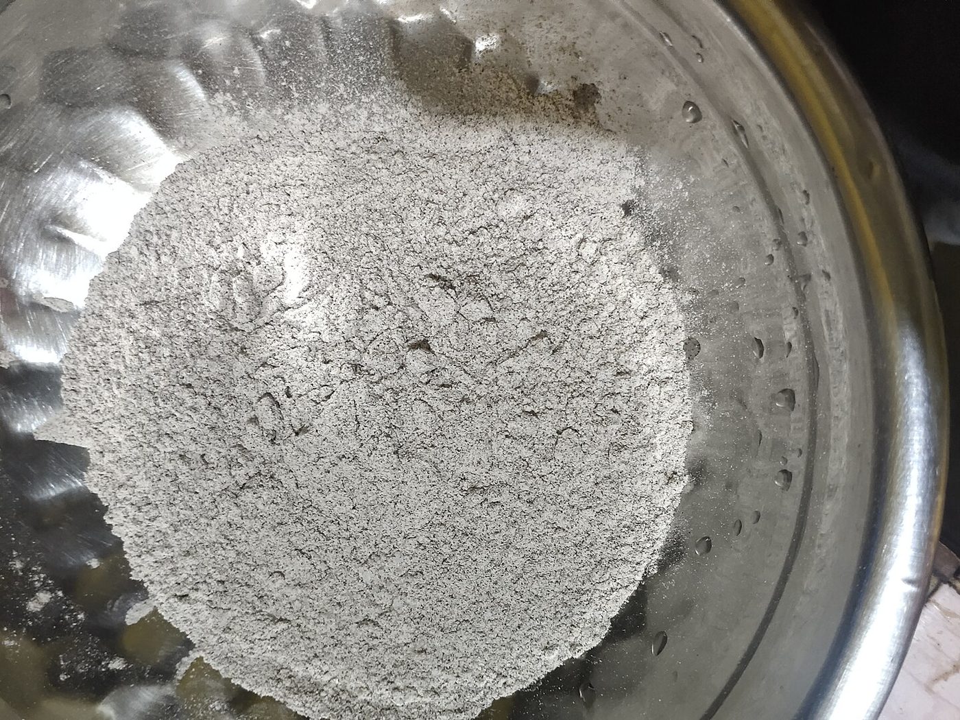 Bowl of millet flour